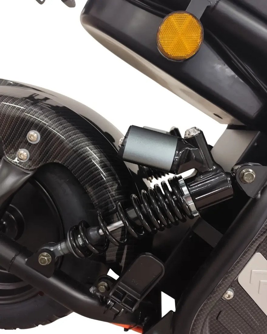 Gtmob GT09 · suspensão traseira com amortecedor duplo